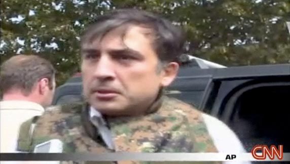 Паника Саакашвили (4 фото + 2 видео)