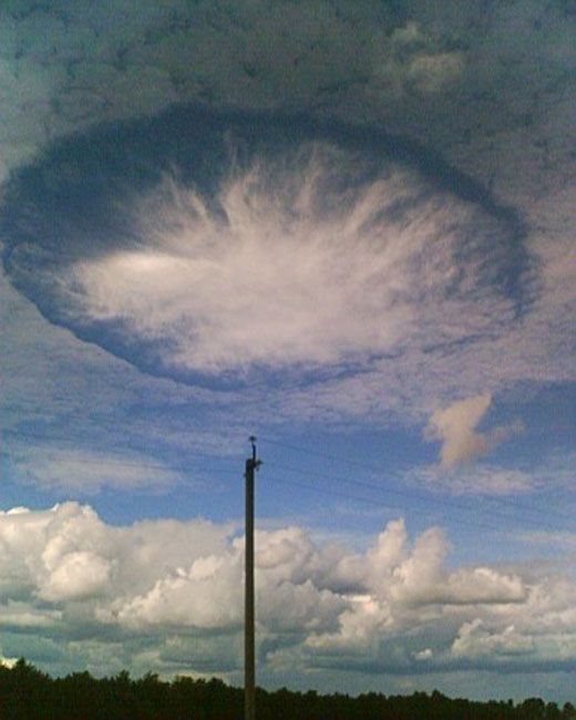 Много лет назад я приметил непонятное явление. Аномальные природные явления. Необъяснимые атмосферные явления. Небесные явления. Необычные облака.