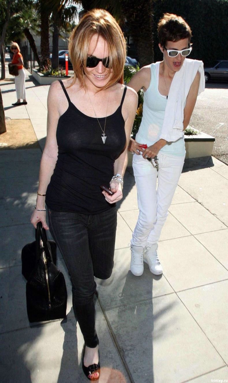 Линдсэй Лохан (Lindsay Lohan) в прозрачной блузке (6 фото)