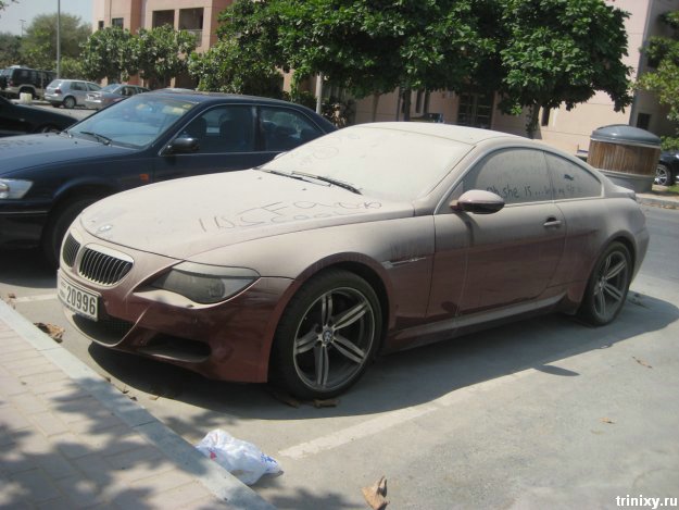 Заброшенный BMW M6 в Дубаи (8 фото)