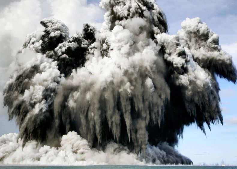 Извержения вулканов (11 фото + видео)