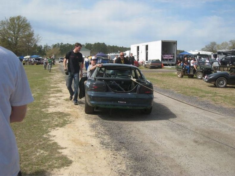 Смерть гоночного автомобиля Mustang (30 фото)