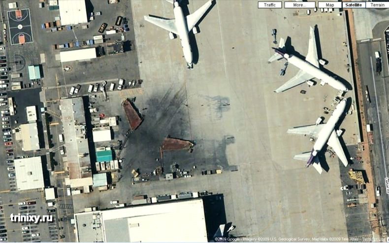Что это такое в аэропорту Лос Анджелеса (5 фото)