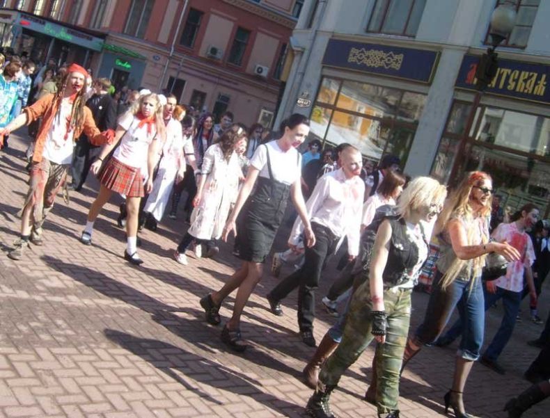 Парад зомби в Москве (10 фото)