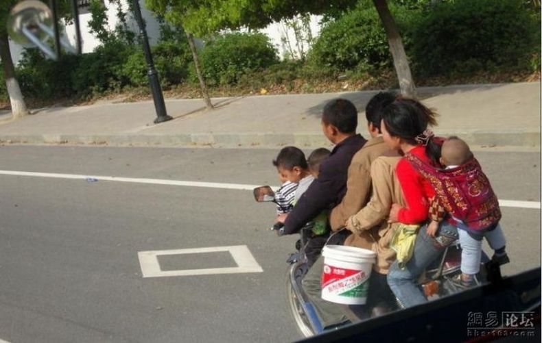 Лучшее транспортное средство для семьи из восьми человек (5 фото)
