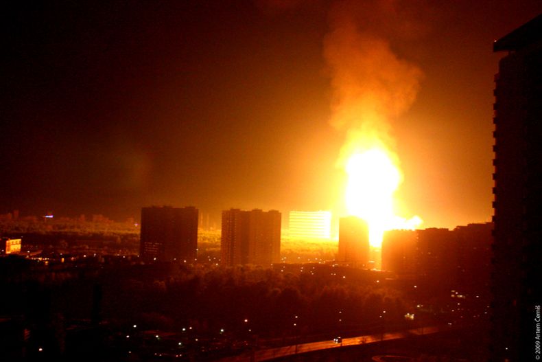 Взрыв газопровода в Москве (44 фото + 2 видео)