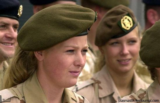 Девушки в армии (71 фото)