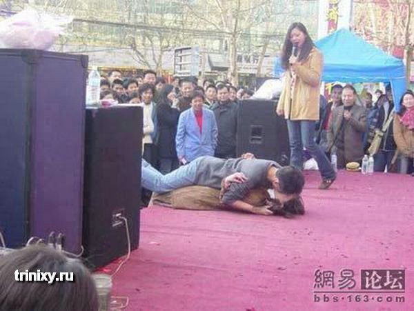 Китайский конкурс поцелуев (6 фото)