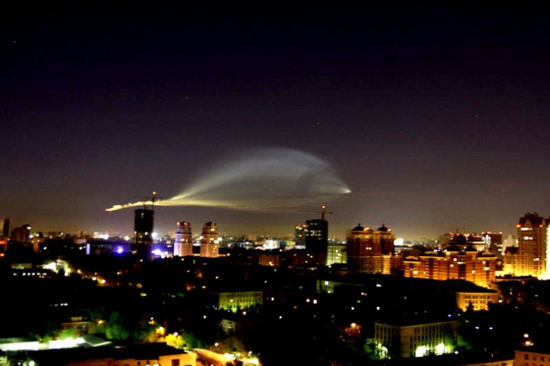 НЛО над Москвой (13 фото)