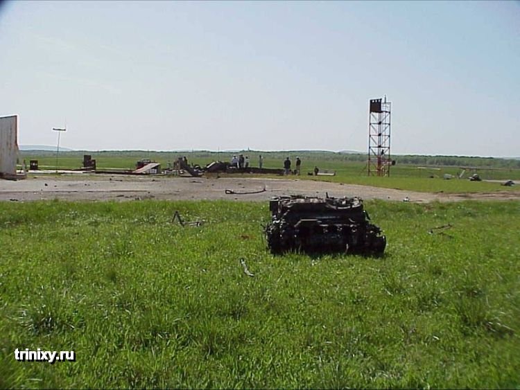 Что остается от танка после противотанковой ракеты (14 фото)