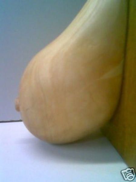 Деревянная грудь на продажу (9 фото)