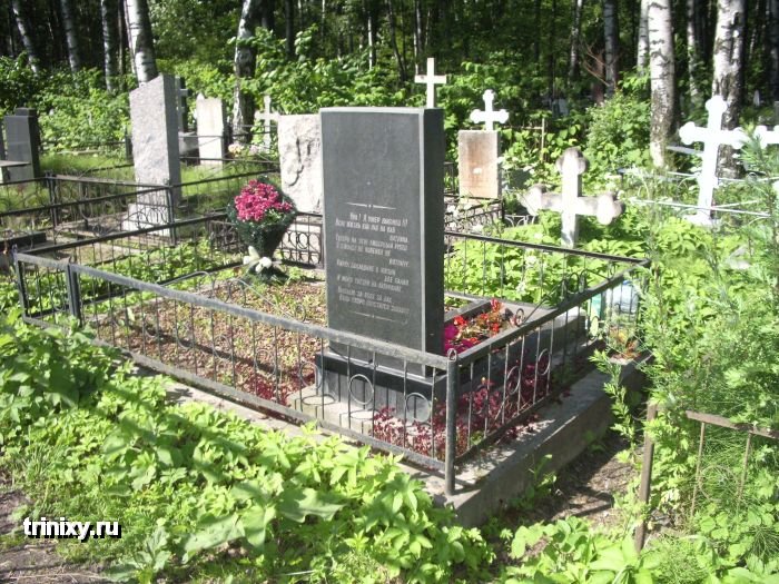 Отличное надгробие (3 фото)