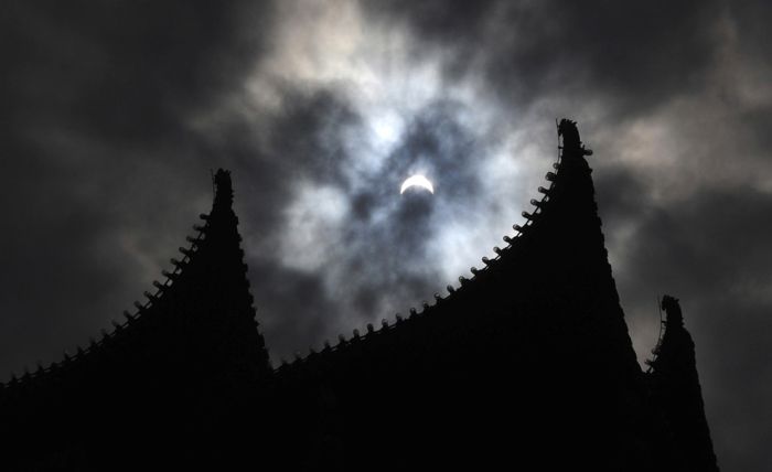 Самое продолжительное солнечное затмение 21 века (42 фото)