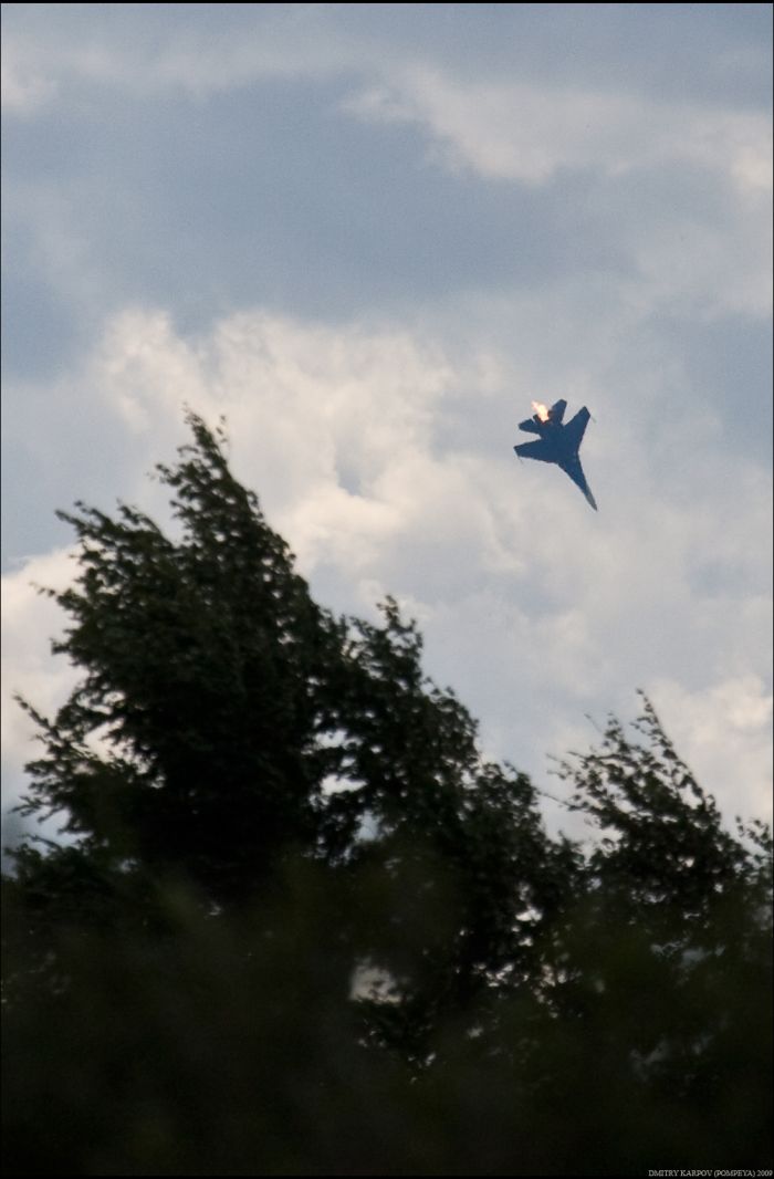 Столкновение истребителей Су-27 (12 фото)