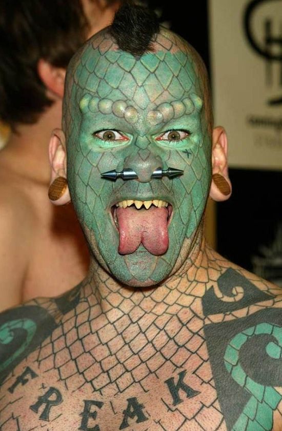 Татуировки на лицах (13 фото)