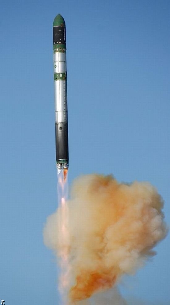 Запуск ракеты (15 фото)