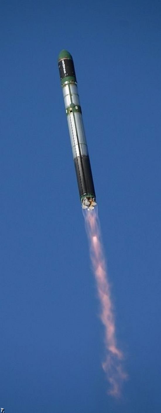 Запуск ракеты (15 фото)