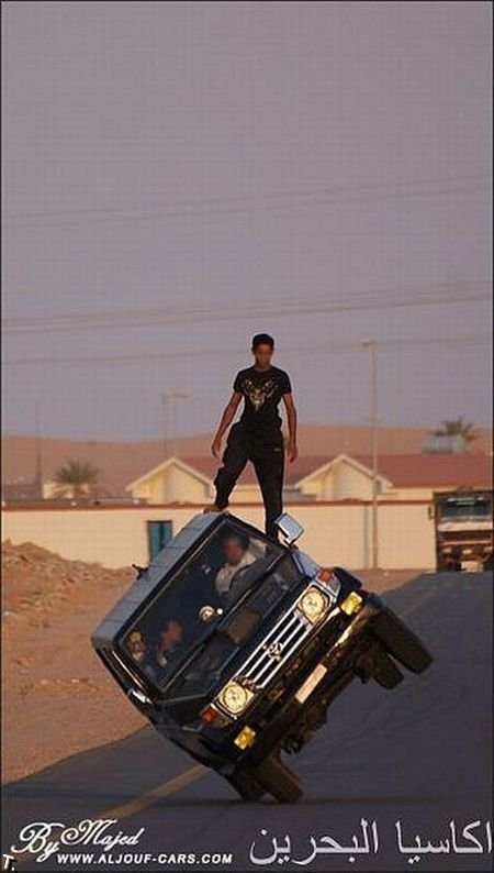 Сумасшедшие арабские трюкачи (14 фото)