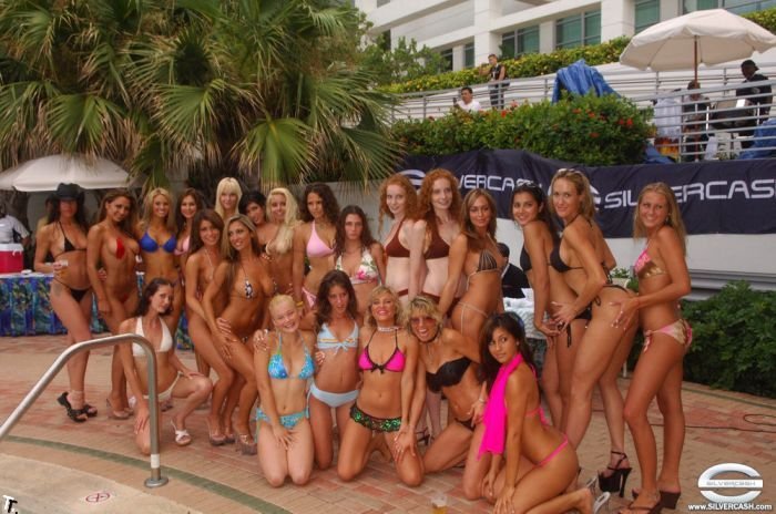 Конкурс бикини Silvercash Bikini Contest (192 фото)