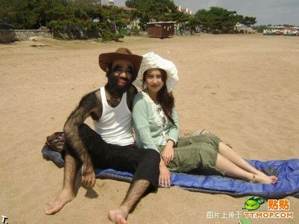 Самый волосатый человек в мире и его девушка (11 фото)