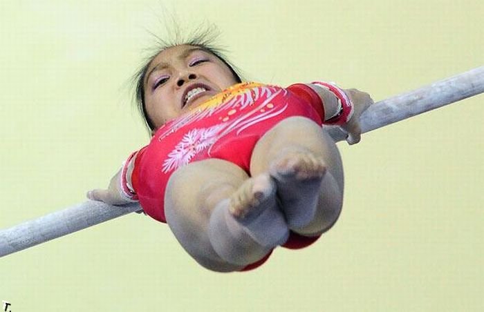Забавные моменты на состязании гимнасток (21 фото)