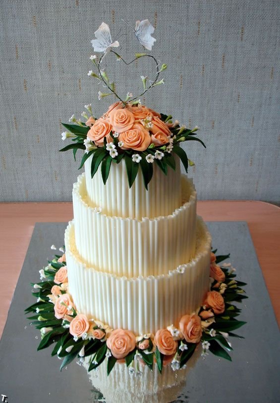 Потрясающие свадебные торты (35 фото)
