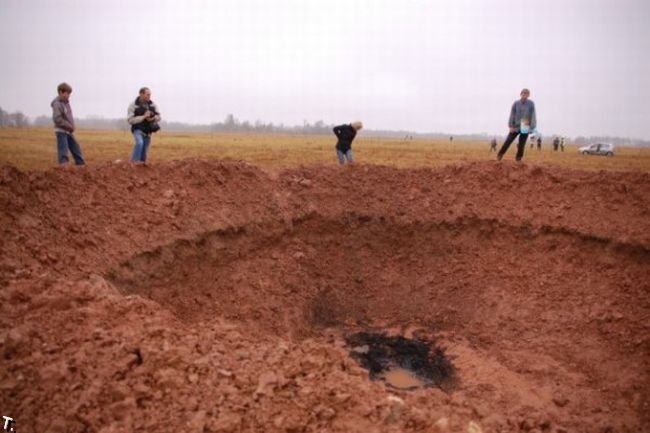 Падение метеорита в Латвии (16 фото + видео)