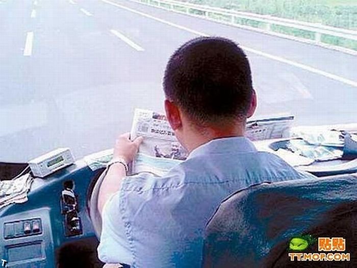 Сумасшедшие китайские водители автобусов (8 фото)