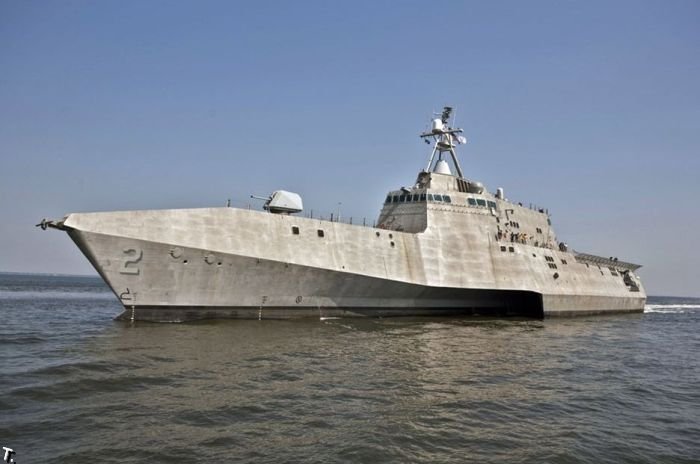 Американский боевой корабль USS Independence (LCS-2) (6 фото)