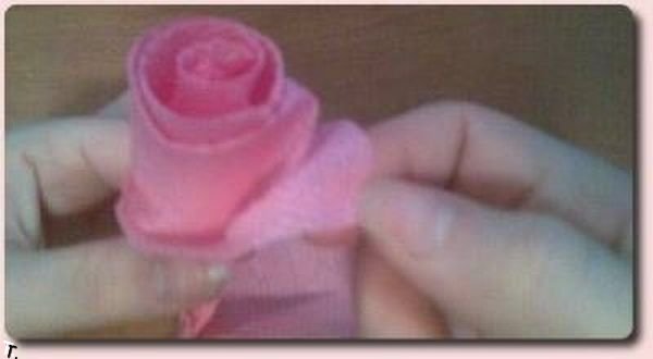 Как сделать розу из салфетки (13 фото)