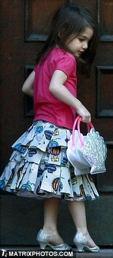 Сури, дочь Тома Круза и Кэти Холмс носит каблуки (13 фото)