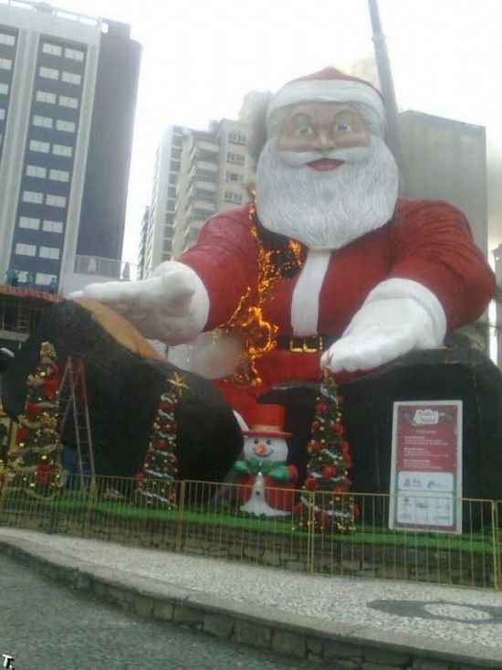 Санта Клаус не дожил до Рождества (9 фото)