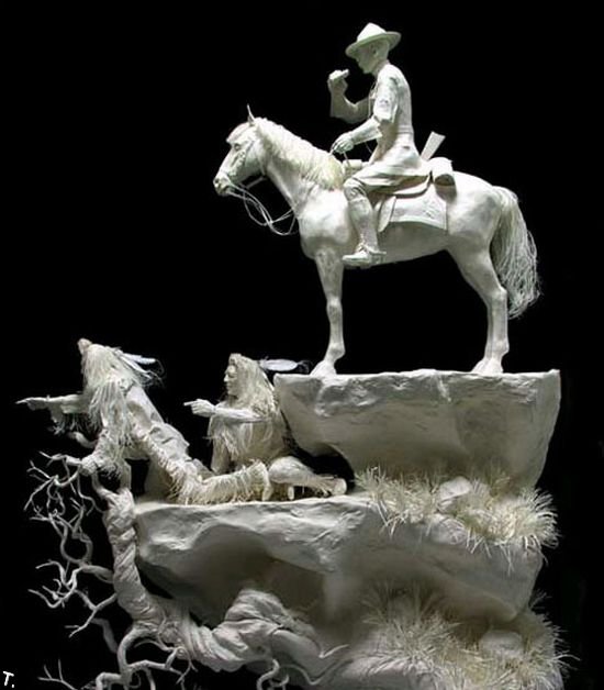 Потрясающие скульптуры из бумаги (16 фото)