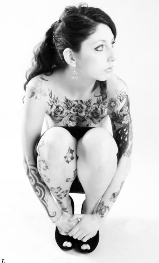 Девушки в татуировках (51 фото)