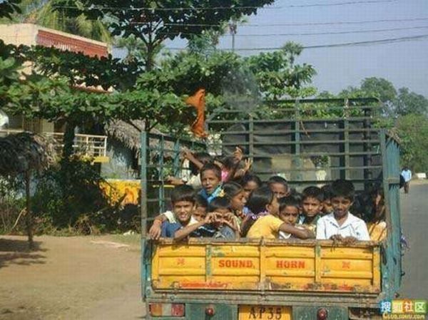Школьные "автобусы" Индии (30 фото)