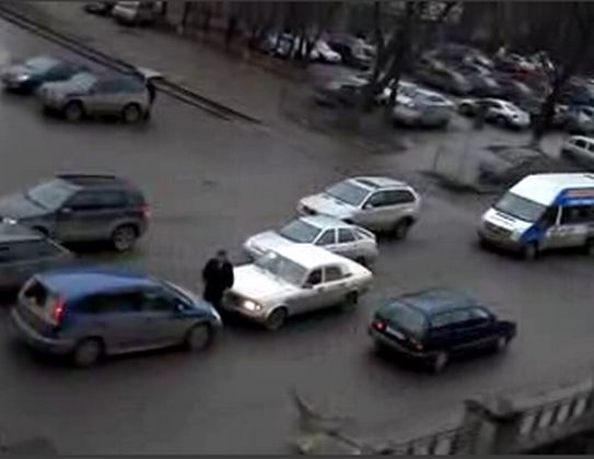 Странный случай на дороге (7.4 мб)