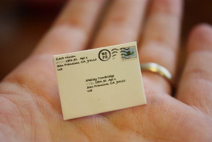 Почта с самыми маленькими письмами в мире (10 фото)