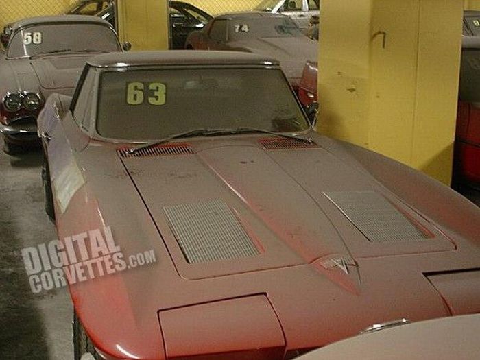 Заброшенные автомобили Corvette (37 фото)