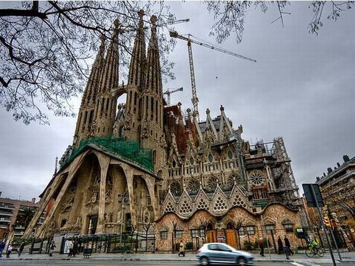 Храм Святого Семейства в Барселоне (23 фото)