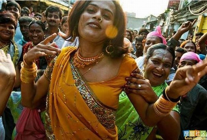 Индийские трансвеститы (13 фото)