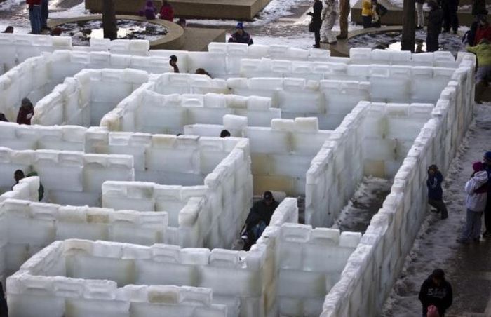 Самый большой ледяной лабиринт в мире (20 фото)