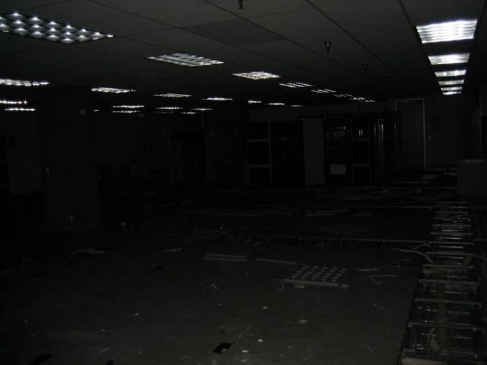 Заброшенное здание Sun Microsystems (42 фото)