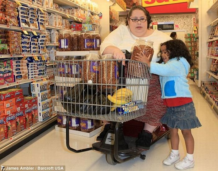 Будущая самая толстая женщина в мире - Донна Симпсон (5 фото)