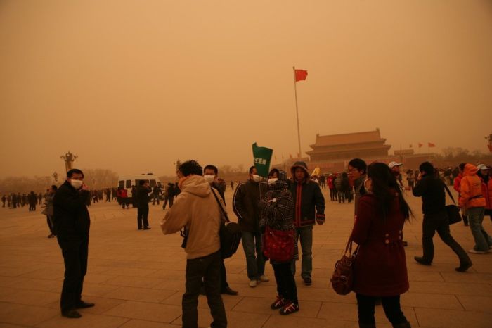 Песчаная буря в Пекине (16 фото)