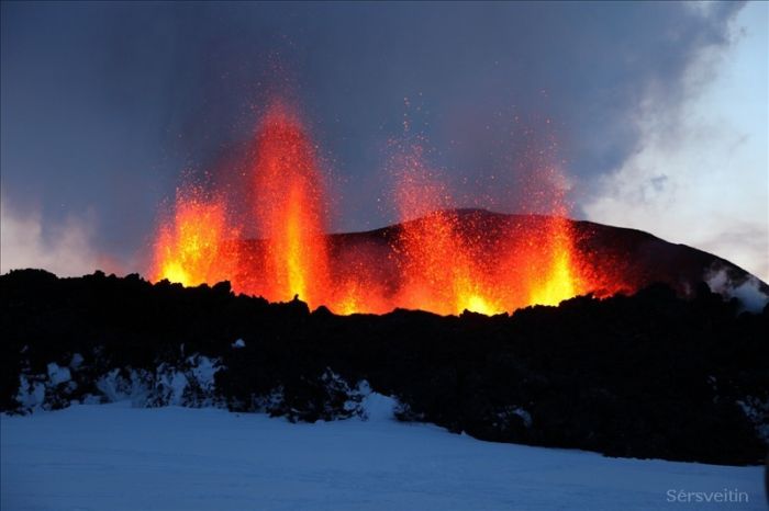 Извержение вулкана в Исландии (30 фото)