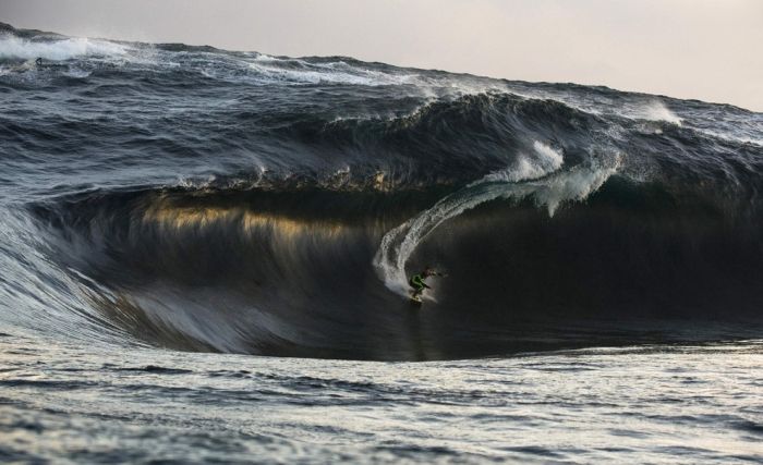Гигантские волны (15 фото)