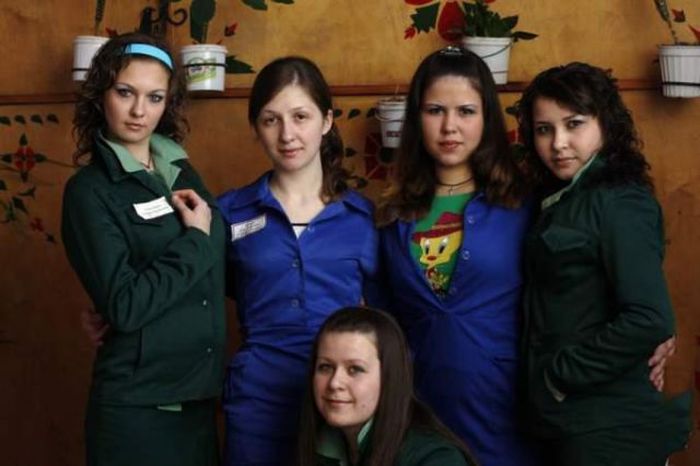 Эта женская колония для несовершеннолетних преступниц находится в Рязани. 