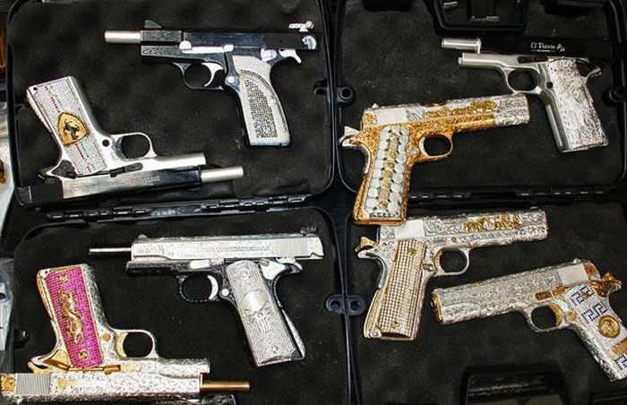 Оружие мексиканского наркобарона (9 фото)