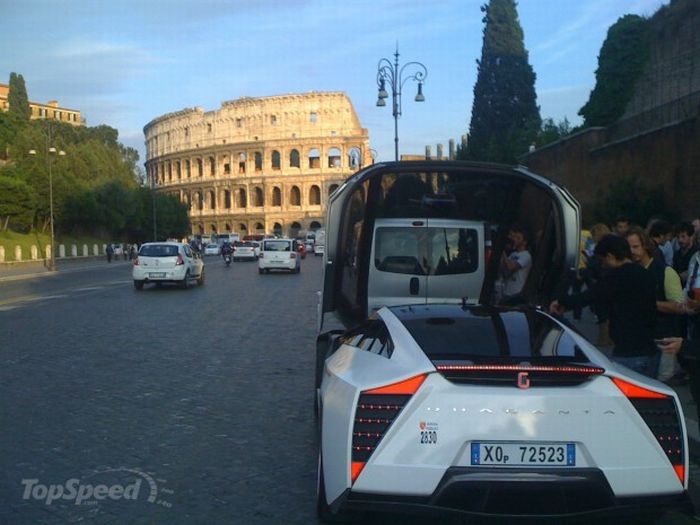 Такси-суперкар в Риме (20 фото)
