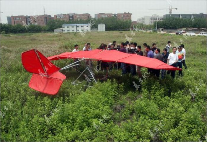 Китайский фермер построил самолет (35 фото)